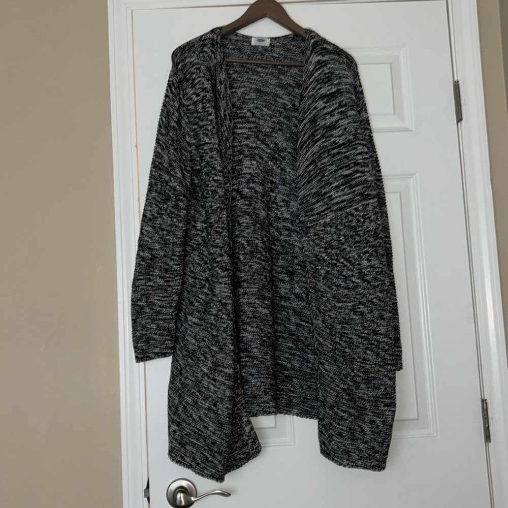 Women’s Old Navy open front sweater